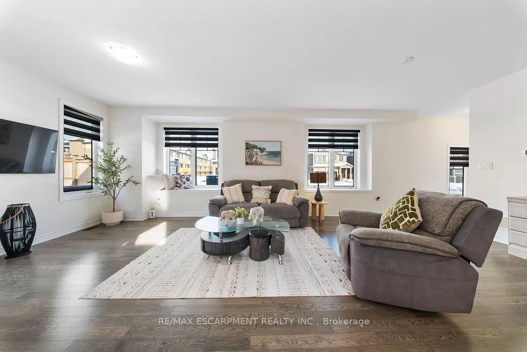 Photo 11 of 175 Blackbird Way, Hamilton, Mount Hope — HOMEH