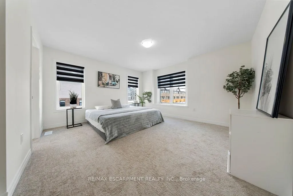 Photo 20 of 175 Blackbird Way, Hamilton, Mount Hope — HOMEH