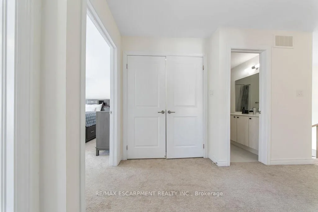 Photo 31 of 175 Blackbird Way, Hamilton, Mount Hope — HOMEH