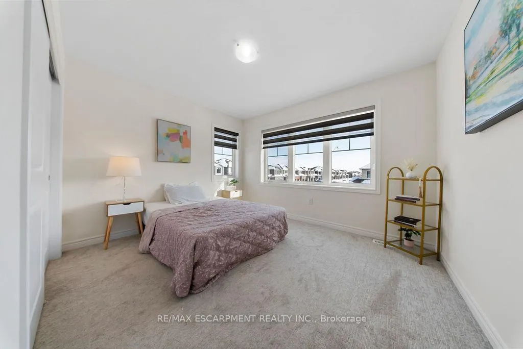 Photo 33 of 175 Blackbird Way, Hamilton, Mount Hope — HOMEH