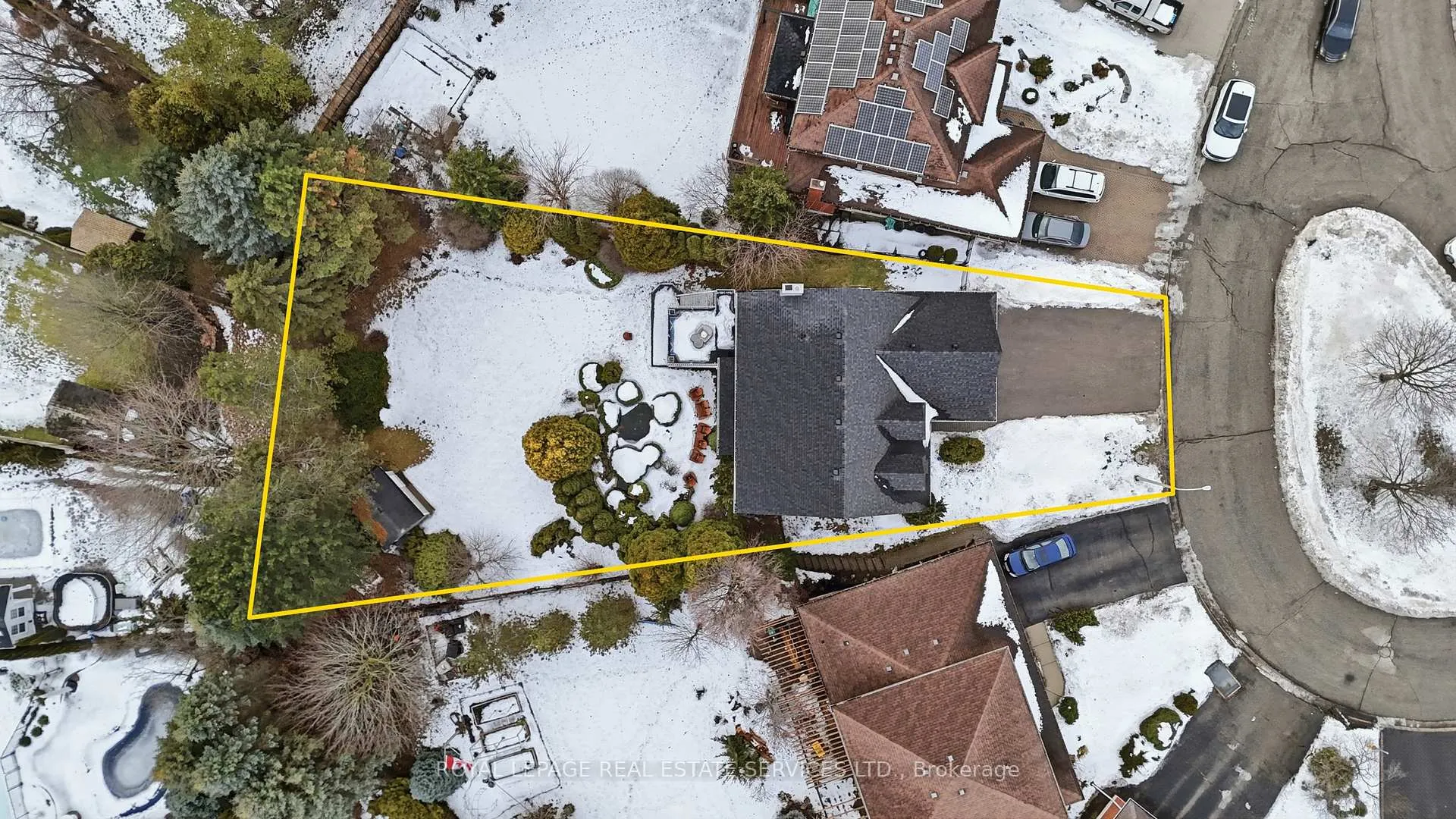 Photo 2 of 239 Rolling Acres Court, Kitchener — HOMEH