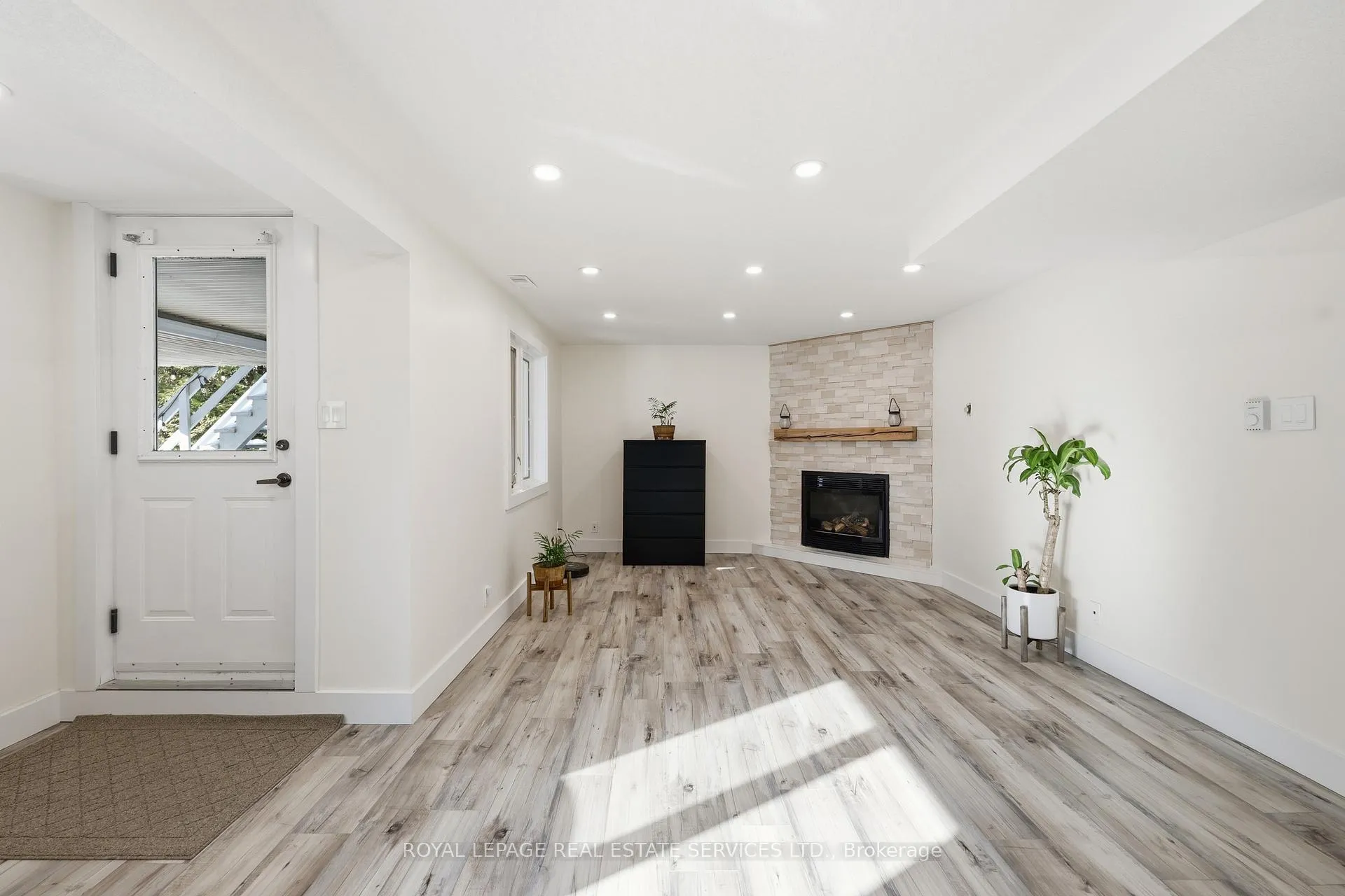 Photo 35 of 239 Rolling Acres Court, Kitchener — HOMEH