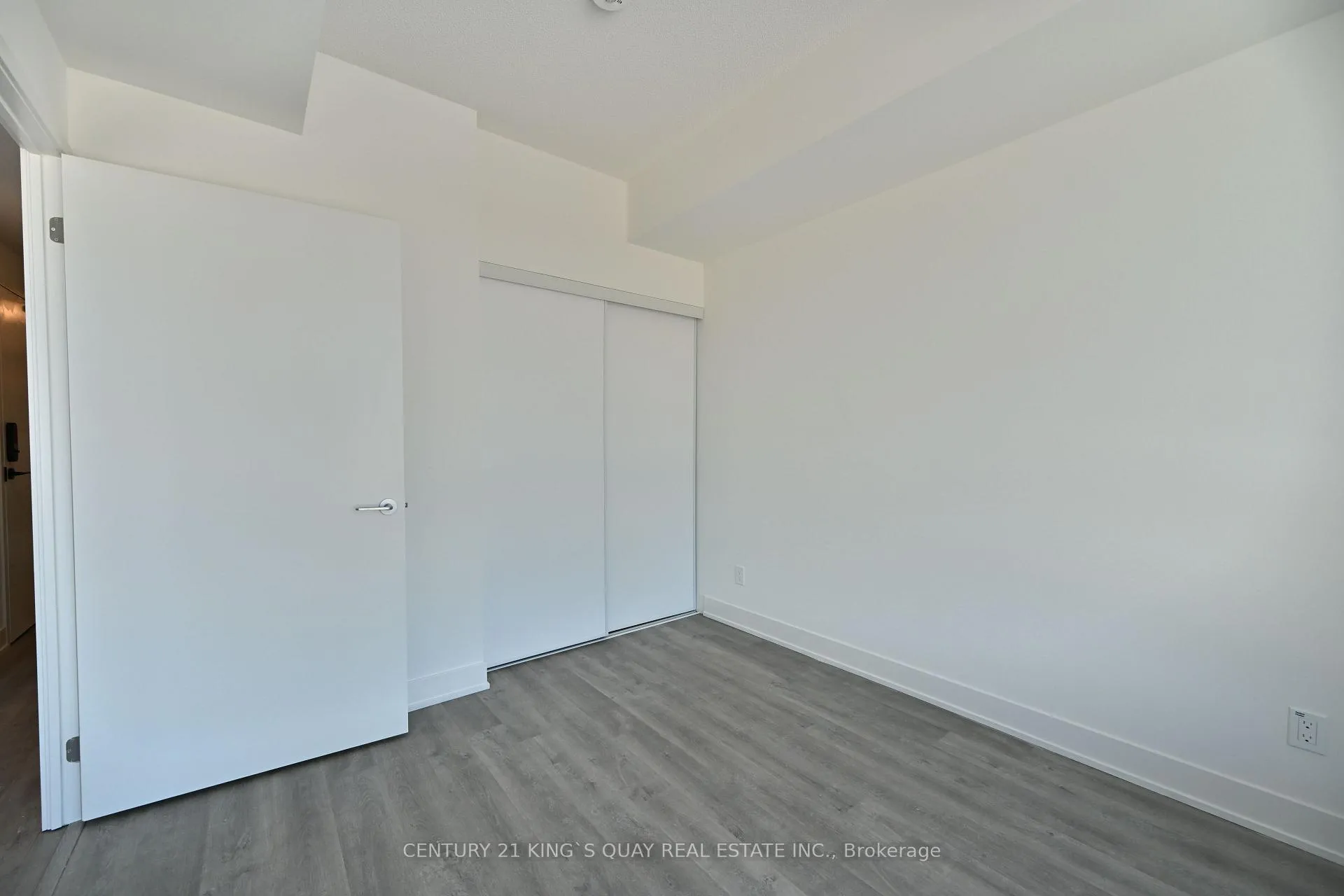 Photo 6 of Unit 1617, 56 Andre De Grasse Street, Markham, Unionville — HOMEH