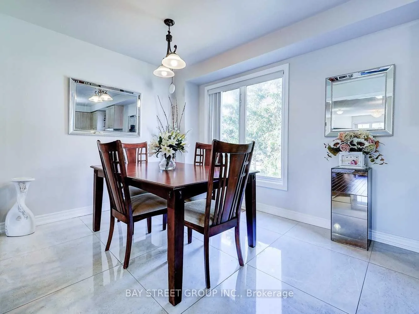 Photo 11 of 152 Leitchcroft Crescent, Markham, Commerce Valley — HOMEH
