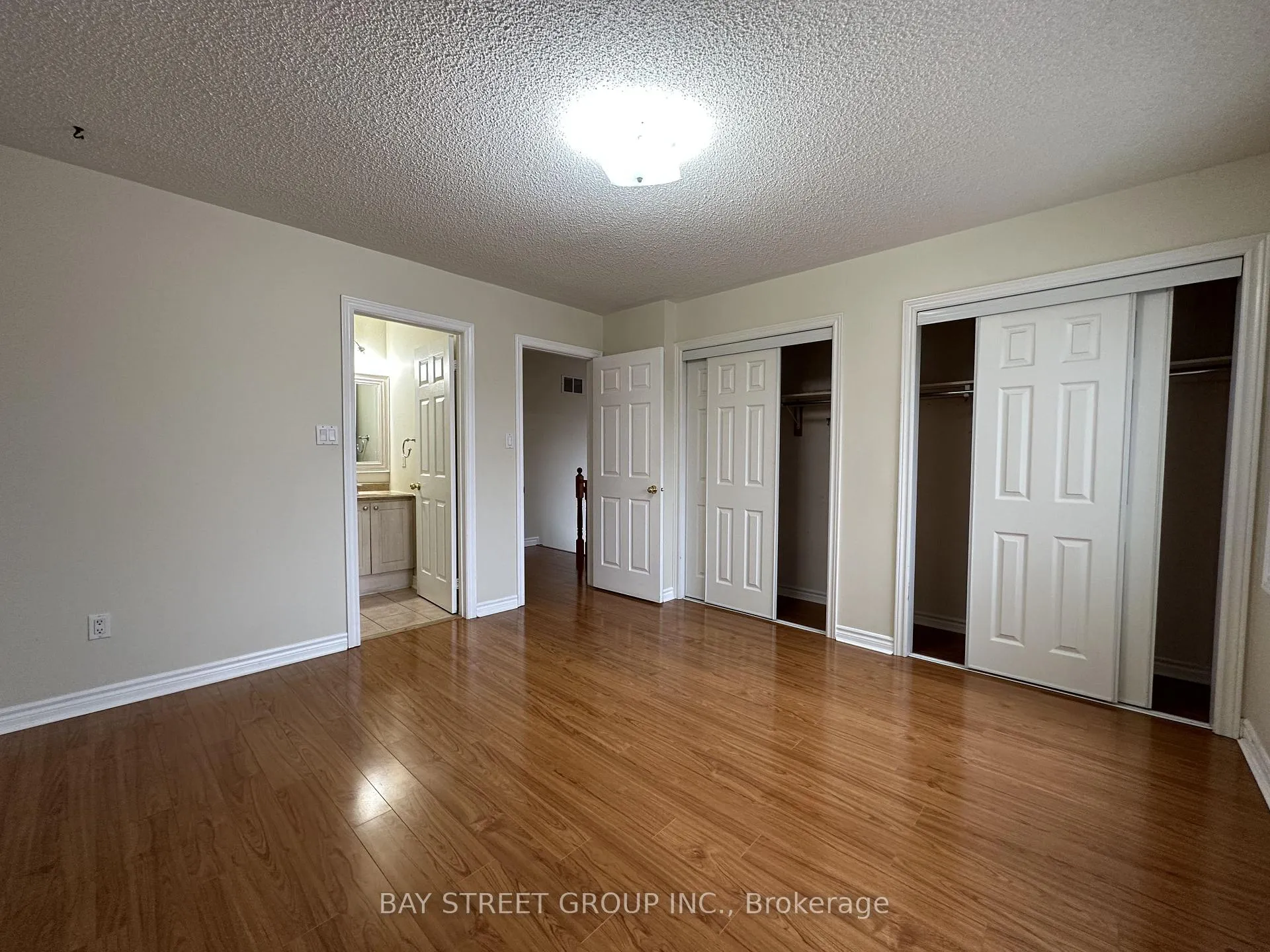 Photo 17 of 152 Leitchcroft Crescent, Markham, Commerce Valley — HOMEH