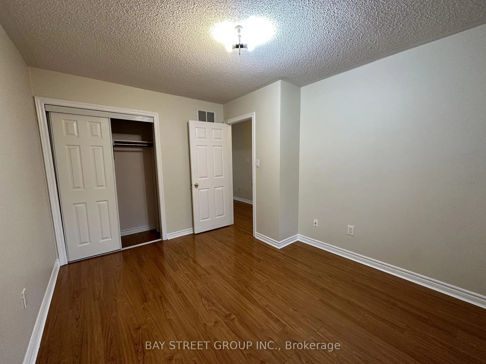 Photo 23 of 152 Leitchcroft Crescent, Markham, Commerce Valley — HOMEH