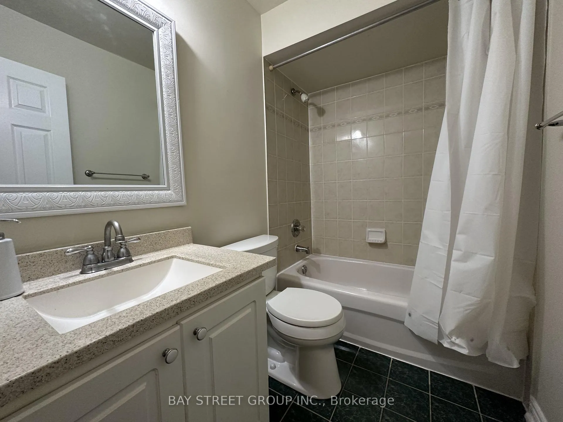 Photo 24 of 152 Leitchcroft Crescent, Markham, Commerce Valley — HOMEH