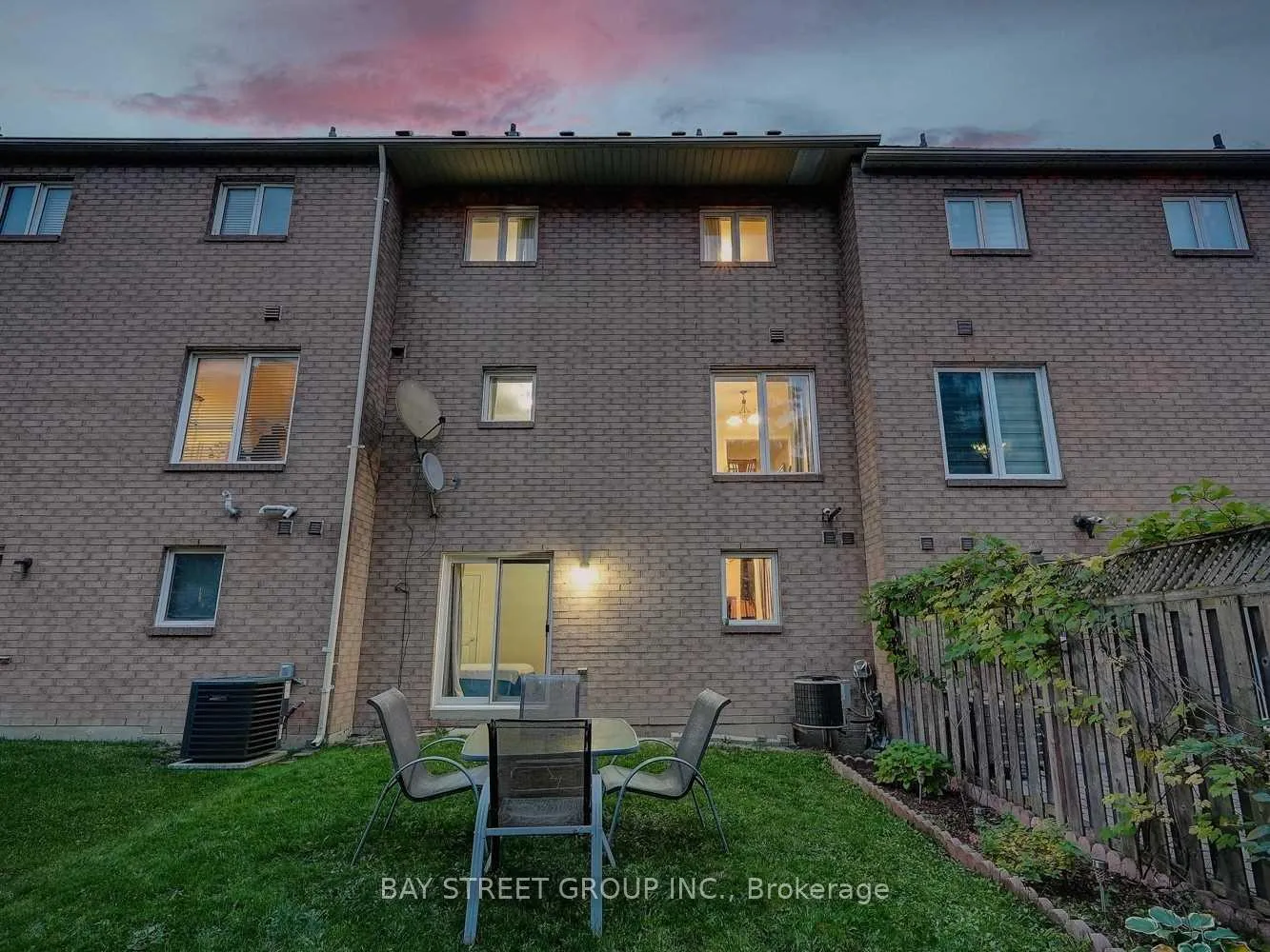 Photo 33 of 152 Leitchcroft Crescent, Markham, Commerce Valley — HOMEH