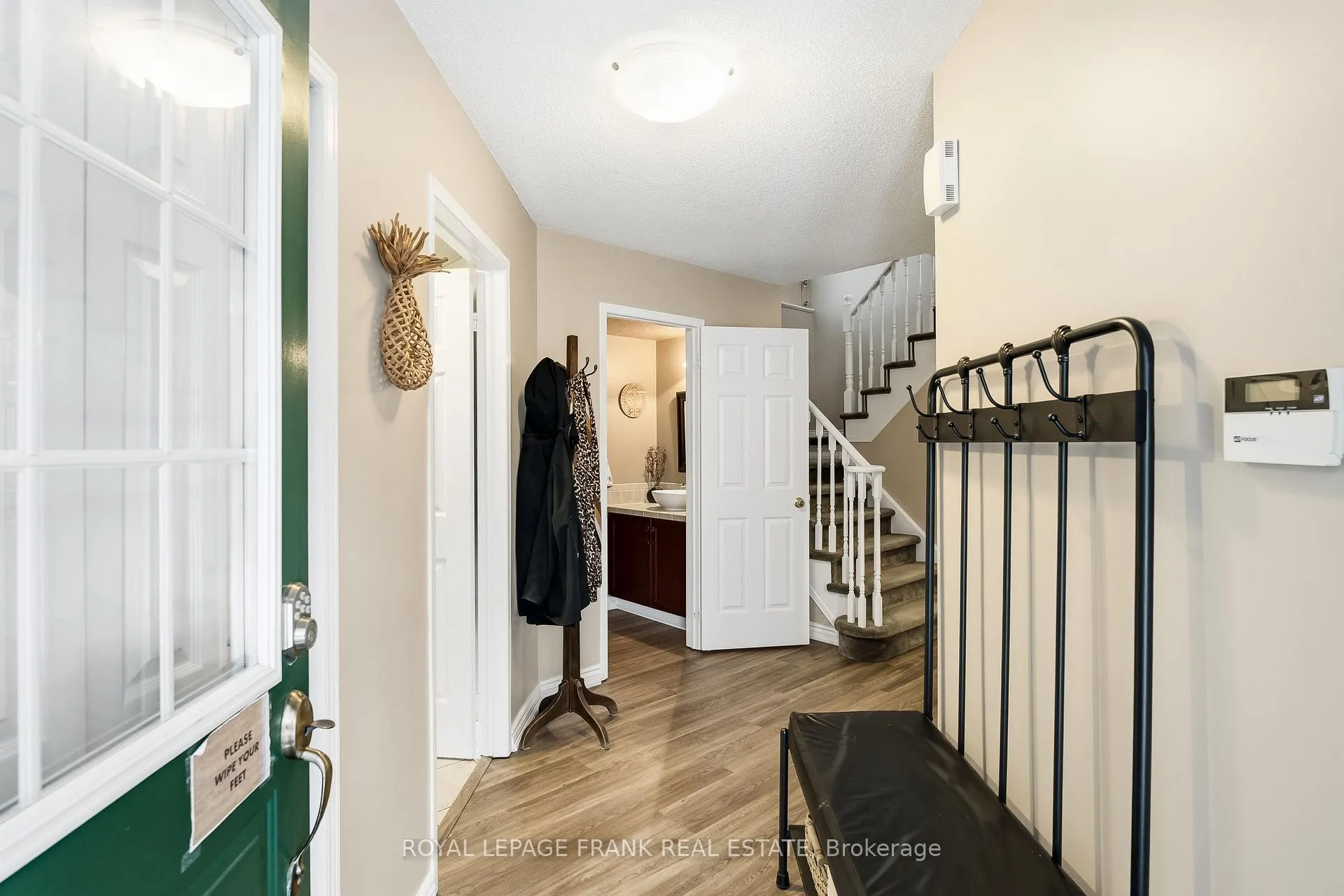 Photo 5 of 63 Farncomb Crescent, Clarington, Bowmanville — HOMEH