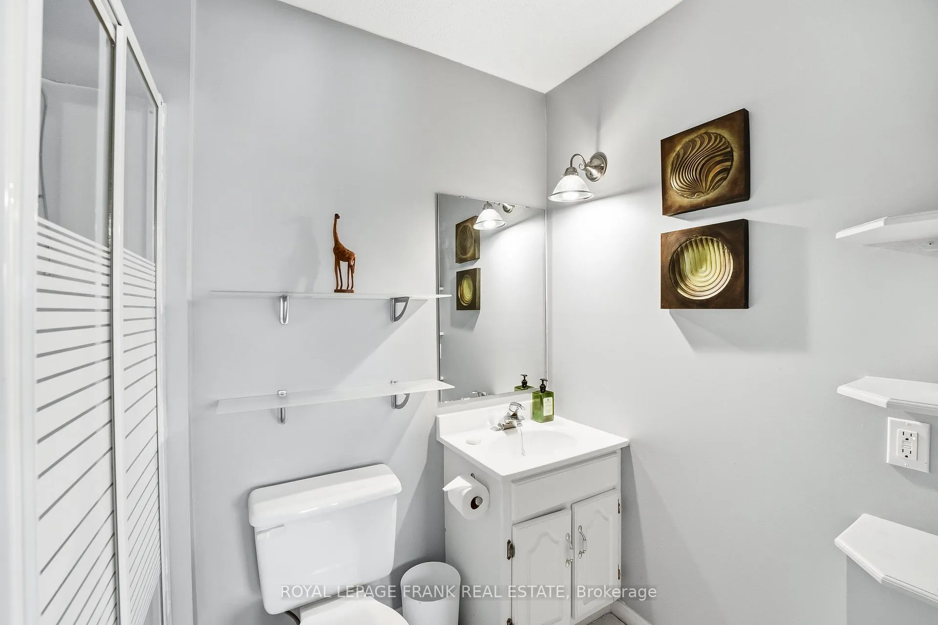 Photo 23 of 63 Farncomb Crescent, Clarington, Bowmanville — HOMEH