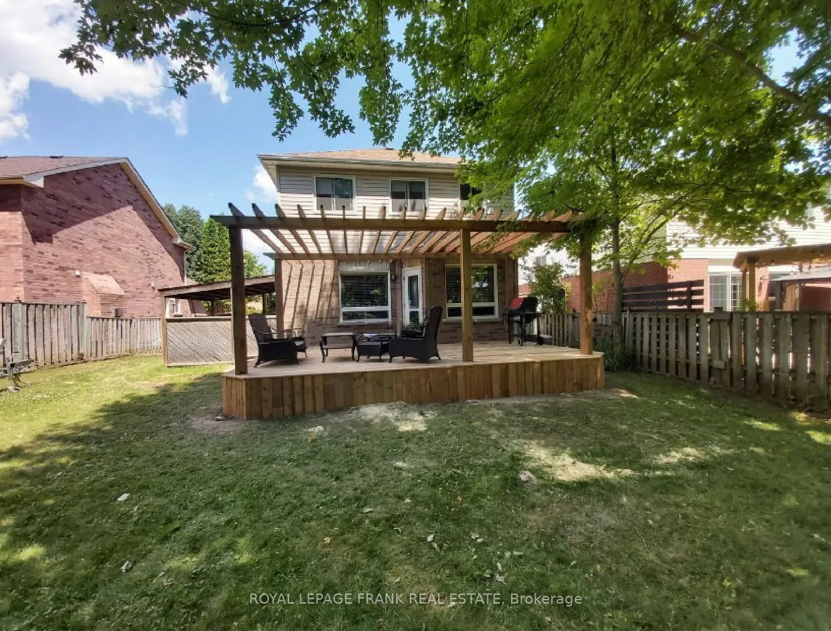 Photo 33 of 63 Farncomb Crescent, Clarington, Bowmanville — HOMEH
