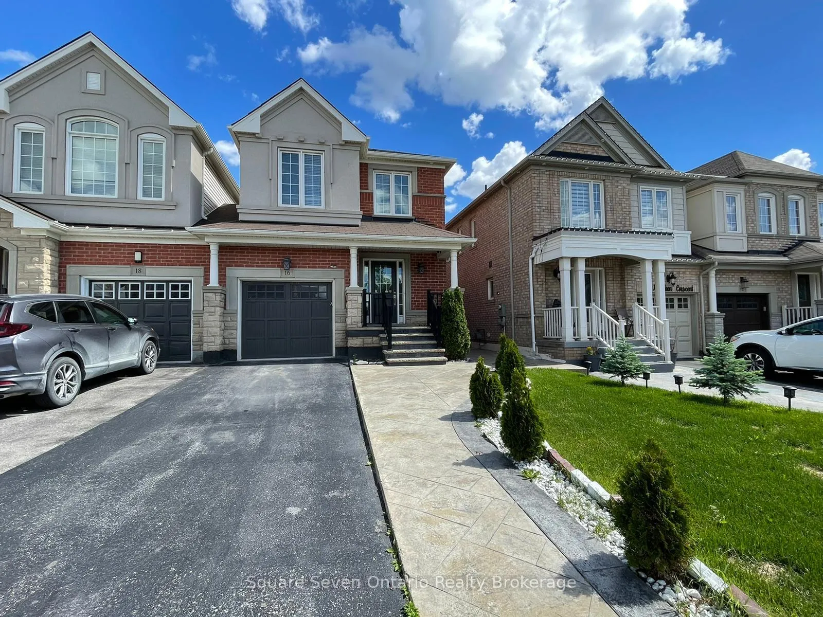 Front of Unit ( lower level ), 16 Napoleon Crescent