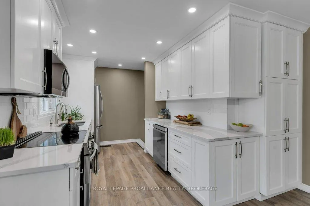Photo 12 of 50 Princeton Place, Loyalist, Amherstview — HOMEH