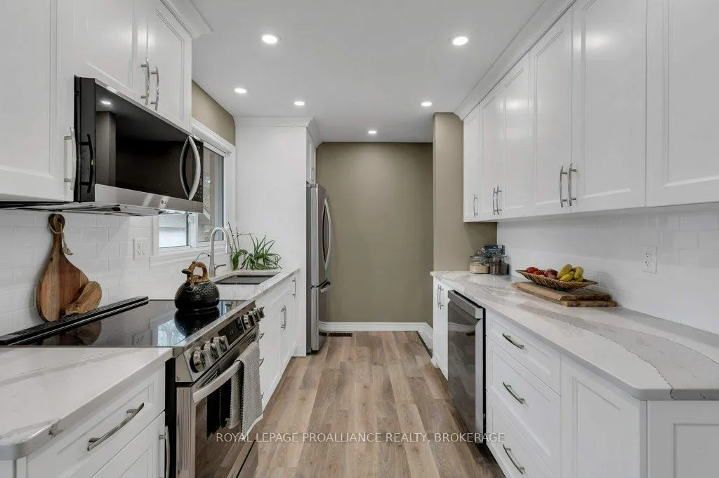 Photo 13 of 50 Princeton Place, Loyalist, Amherstview — HOMEH