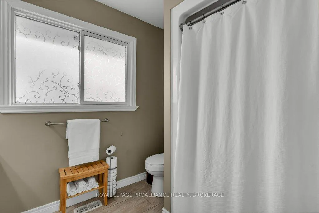 Photo 17 of 50 Princeton Place, Loyalist, Amherstview — HOMEH