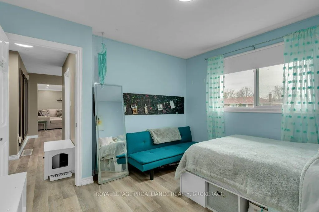 Photo 23 of 50 Princeton Place, Loyalist, Amherstview — HOMEH