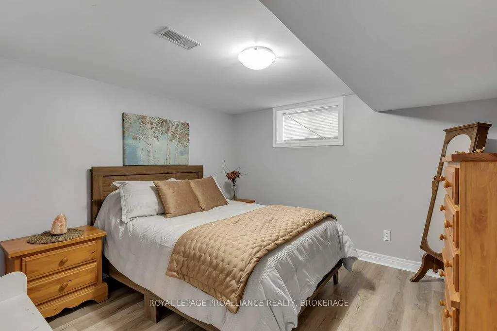 Photo 36 of 50 Princeton Place, Loyalist, Amherstview — HOMEH