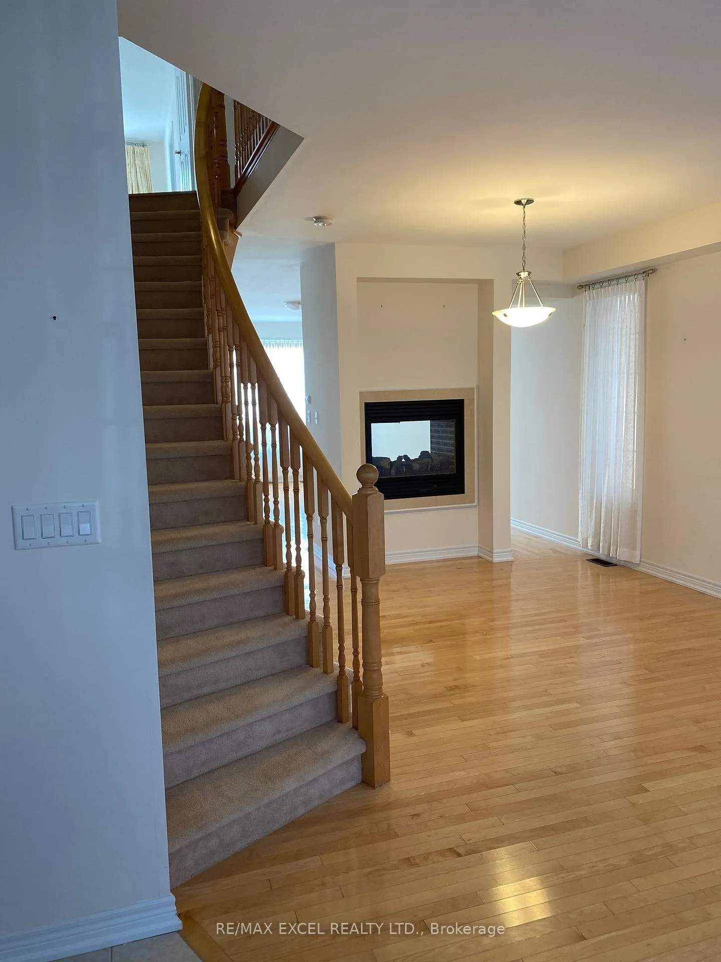 Photo 7 of 15 Duncan Road, Markham, Cornell — HOMEH