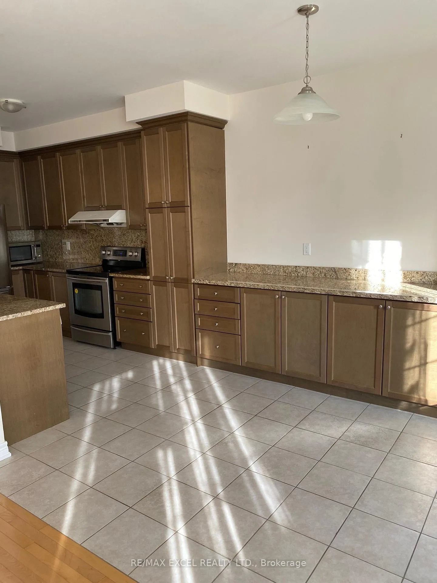 Photo 10 of 15 Duncan Road, Markham, Cornell — HOMEH