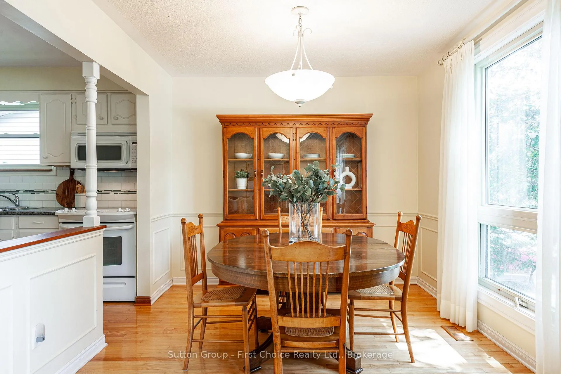 Photo 8 of 142 Kenner Crescent, Stratford — HOMEH