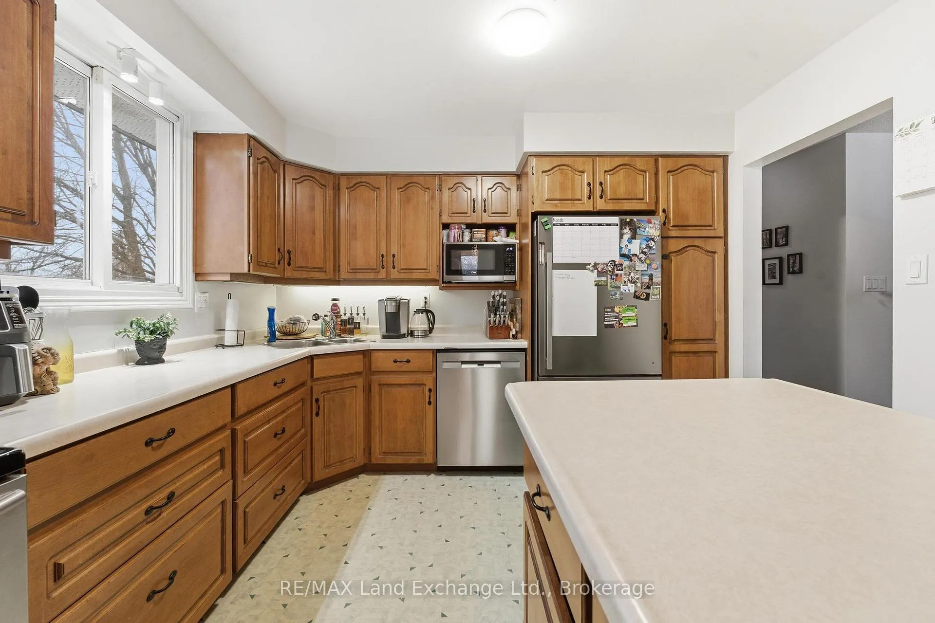 Photo 9 of 716 Palmateer Drive, Kincardine — HOMEH