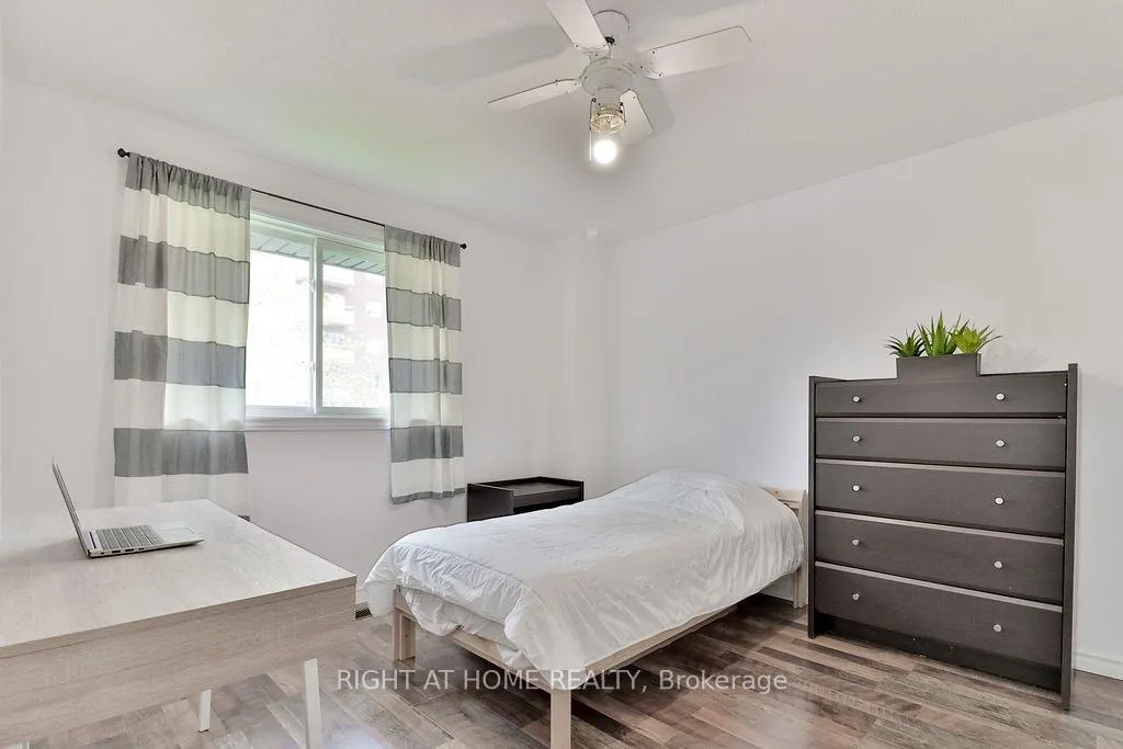 Photo 17 of 5 Prince Paul Crescent, St. Catharines, Lakeport — HOMEH