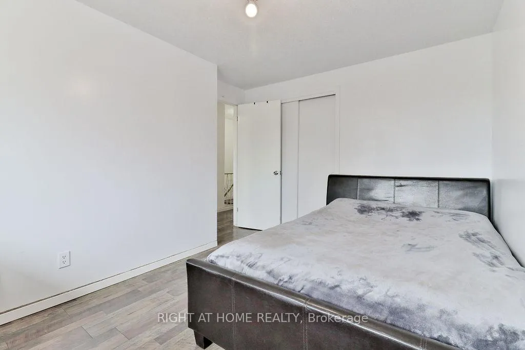Photo 19 of 5 Prince Paul Crescent, St. Catharines, Lakeport — HOMEH