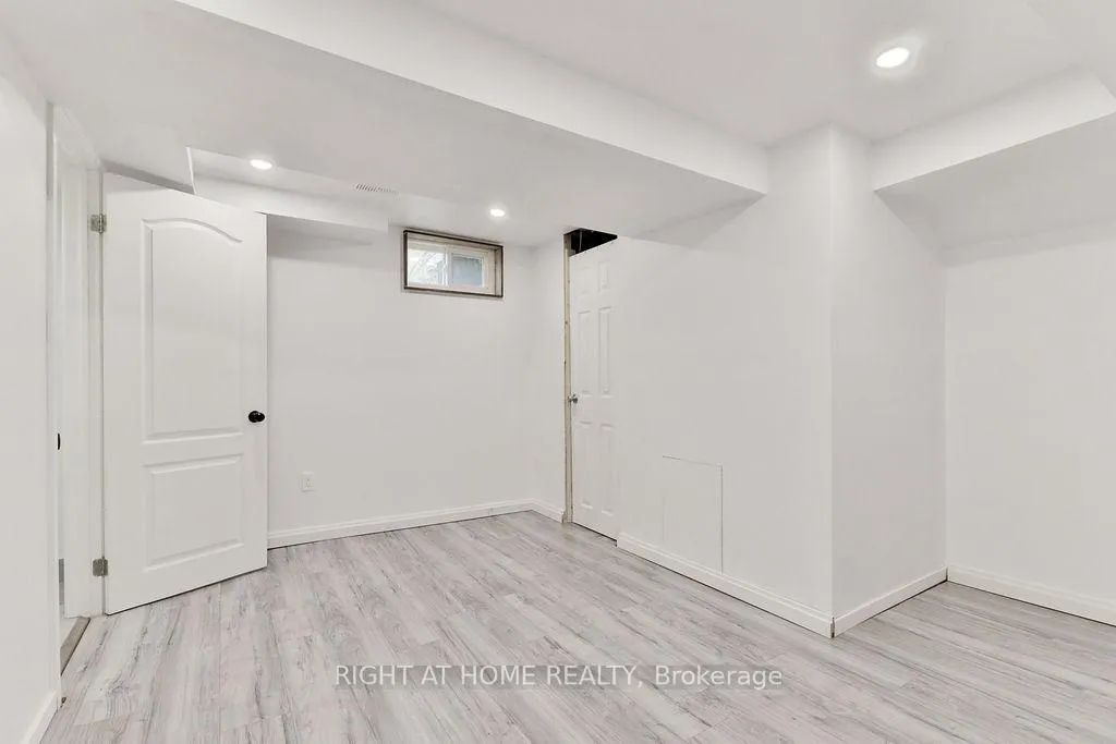 Photo 23 of 5 Prince Paul Crescent, St. Catharines, Lakeport — HOMEH