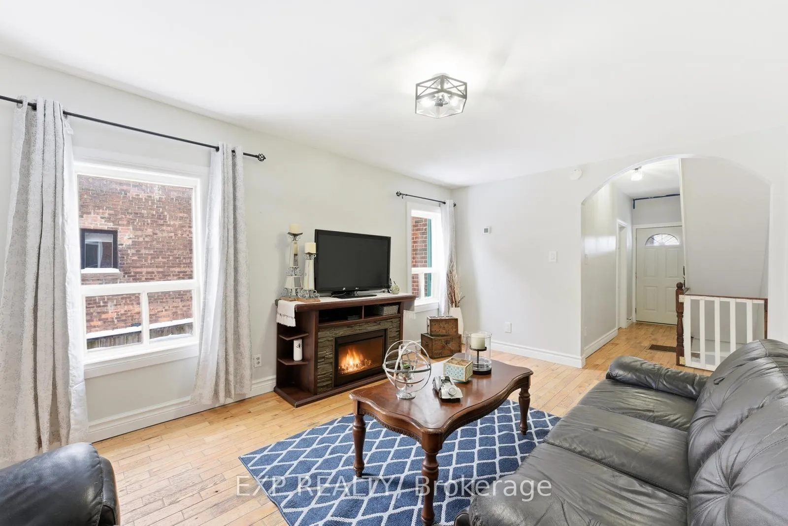 Photo 5 of 20 Muir Avenue, Toronto, Dufferin Grove — HOMEH