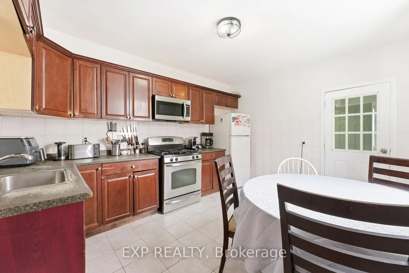 Photo 6 of 20 Muir Avenue, Toronto, Dufferin Grove — HOMEH