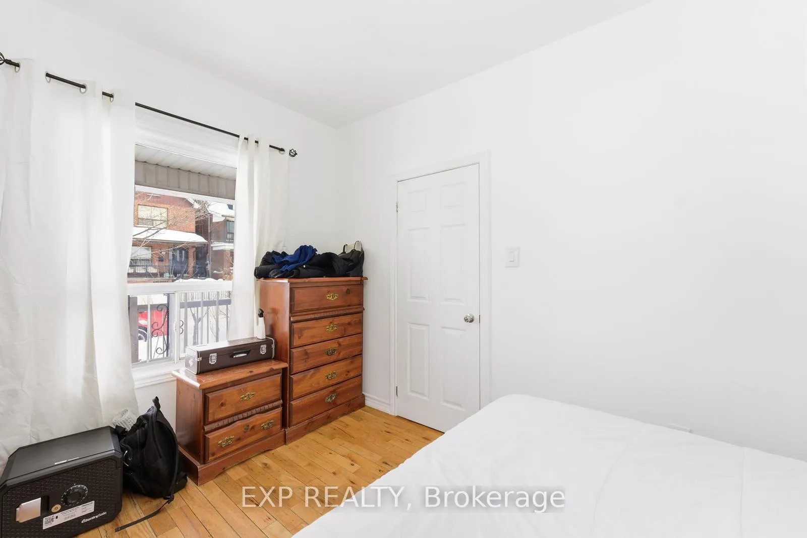 Photo 12 of 20 Muir Avenue, Toronto, Dufferin Grove — HOMEH