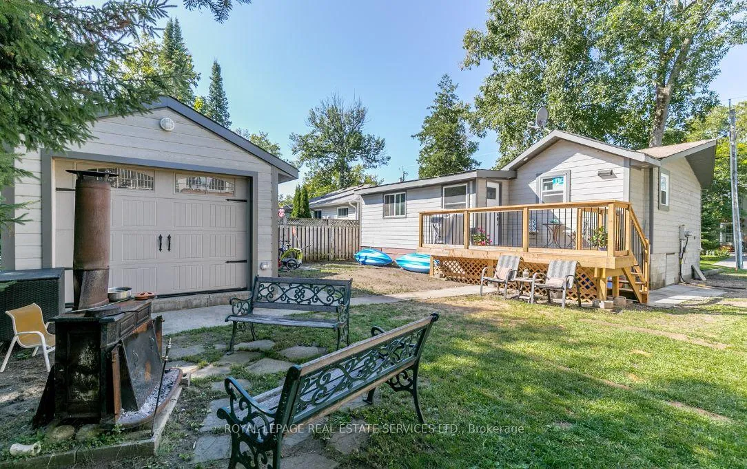 Photo 2 of 7 67TH Street N, Wasaga Beach — HOMEH