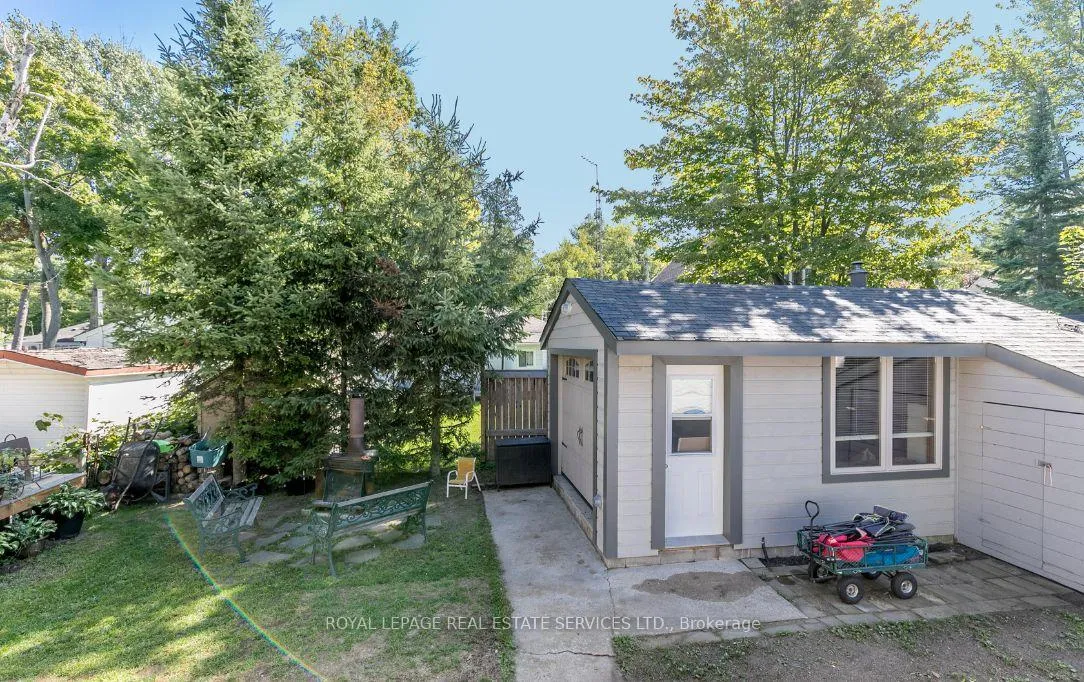 Photo 5 of 7 67TH Street N, Wasaga Beach — HOMEH