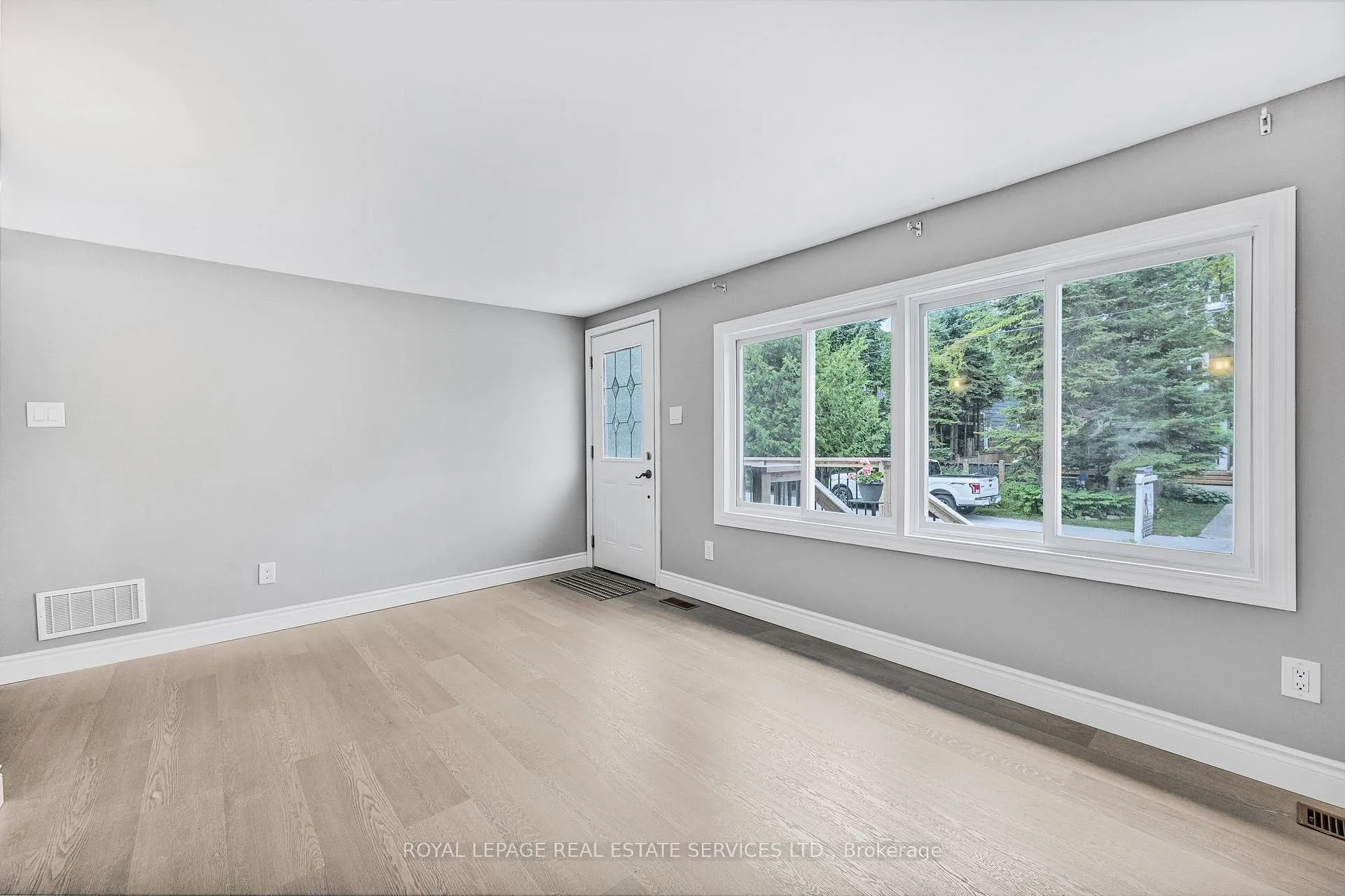Photo 9 of 7 67TH Street N, Wasaga Beach — HOMEH