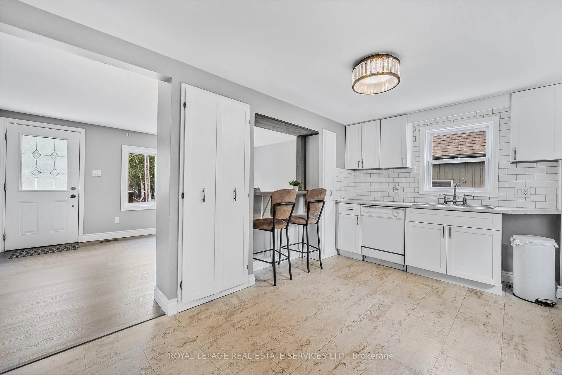 Photo 16 of 7 67TH Street N, Wasaga Beach — HOMEH