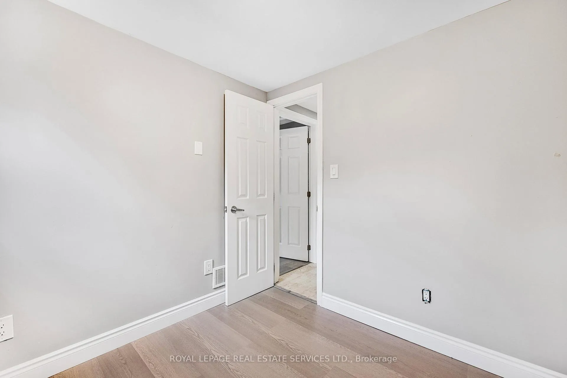 Photo 18 of 7 67TH Street N, Wasaga Beach — HOMEH