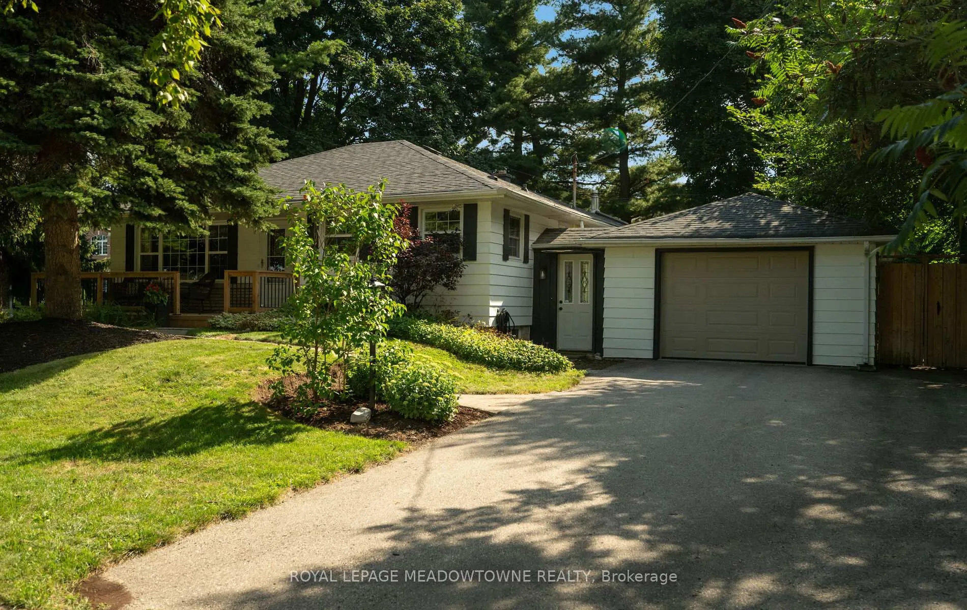 Photo 5 of 10182 Tenth Line N, Halton Hills, Georgetown — HOMEH
