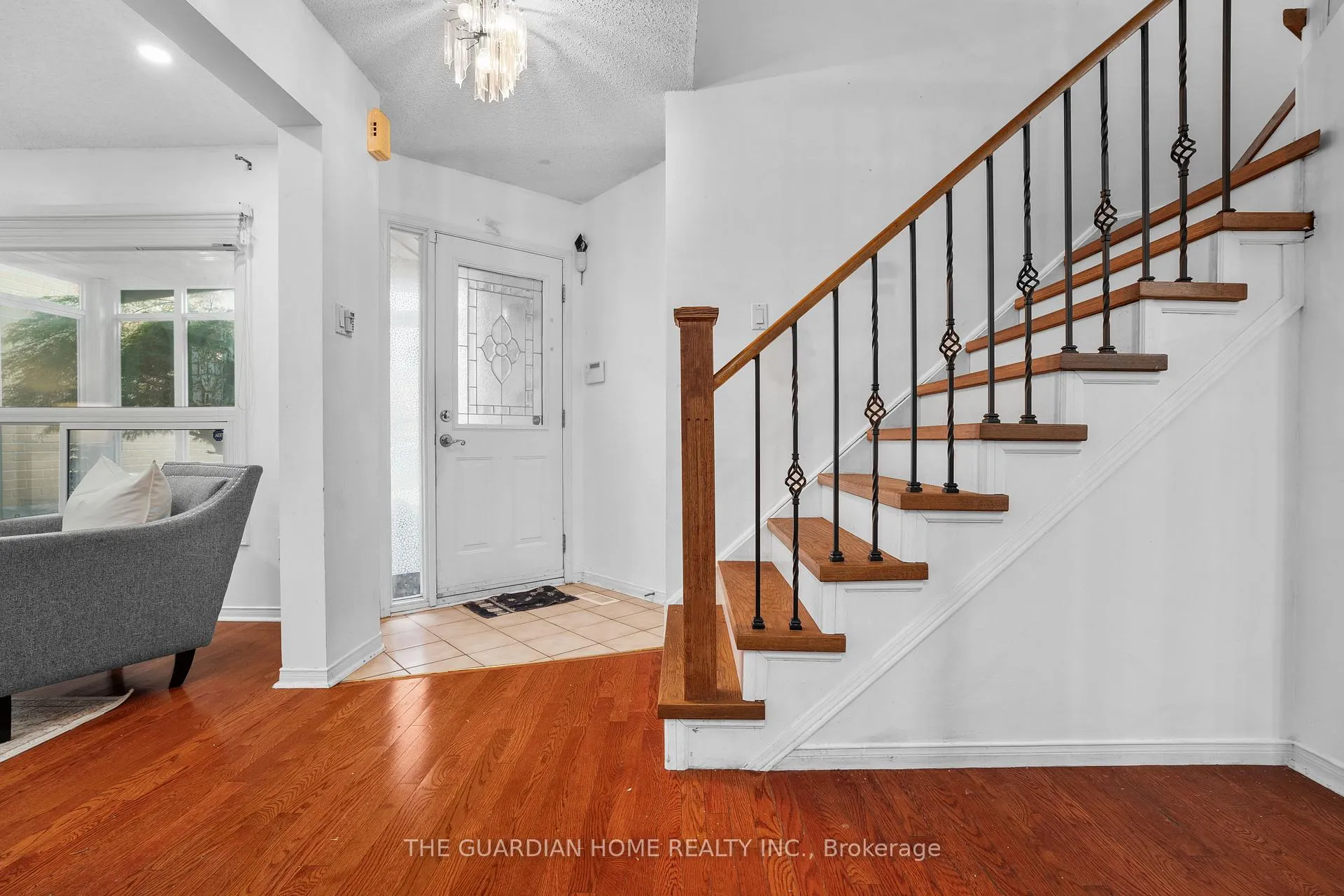 Photo 3 of 40 Parkins Drive, Ajax, Central — HOMEH