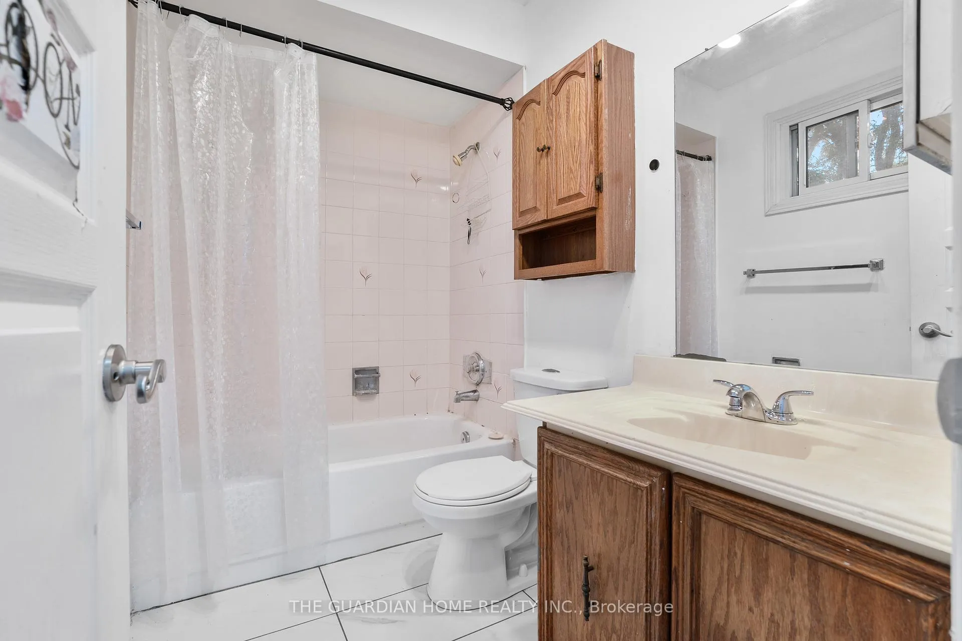 Photo 26 of 40 Parkins Drive, Ajax, Central — HOMEH