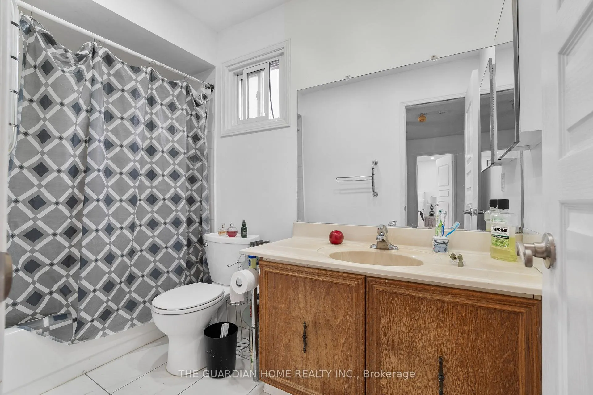 Photo 31 of 40 Parkins Drive, Ajax, Central — HOMEH