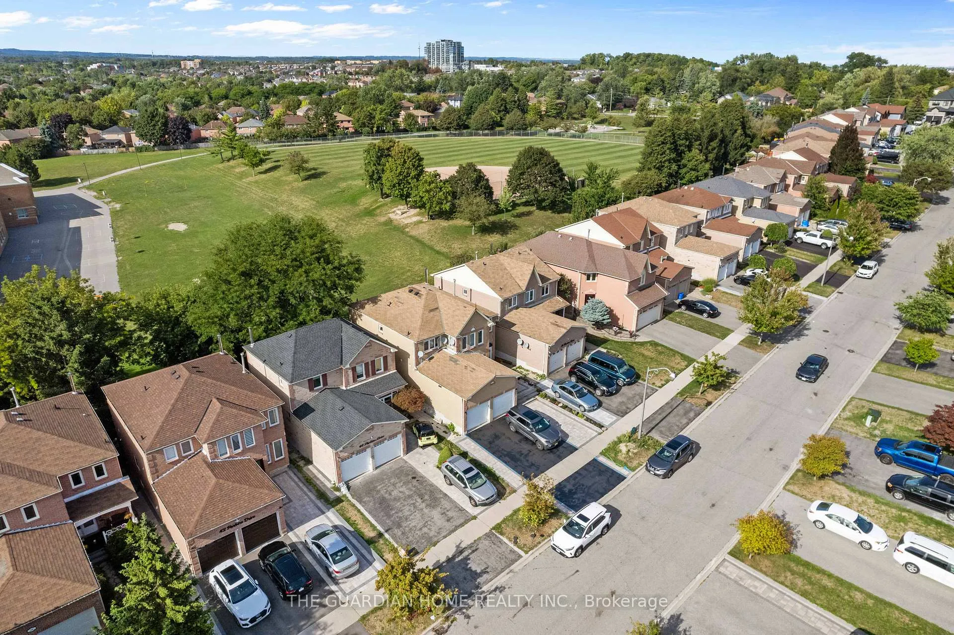 Photo 40 of 40 Parkins Drive, Ajax, Central — HOMEH