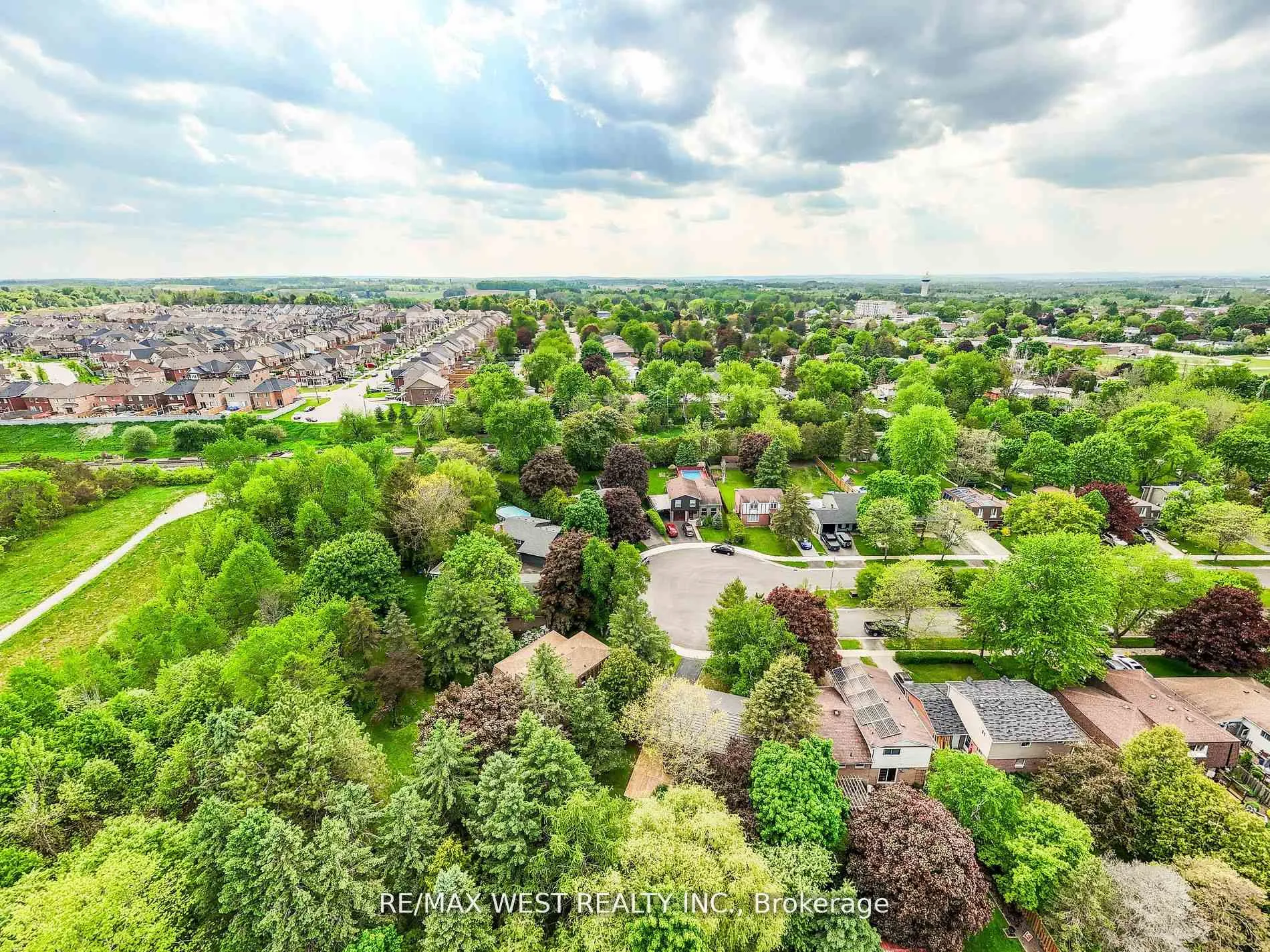 Photo 16 of 83 The Boulevard, New Tecumseth, Tottenham — HOMEH
