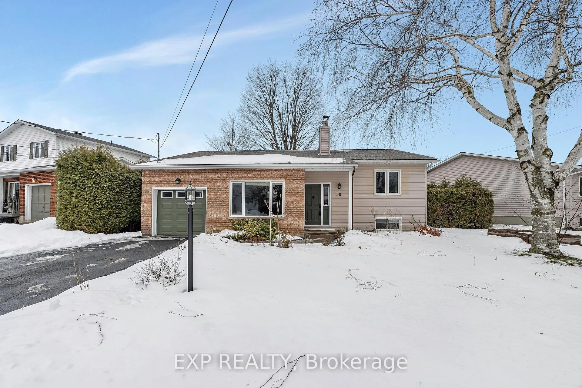 Photo 1 of 38 Terry Fox Avenue, Carleton Place — HOMEH