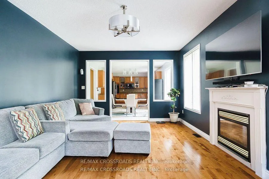 Photo 5 of 2021 Solar Place, Oshawa, Windfields — HOMEH