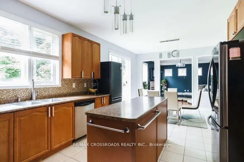 Photo 11 of 2021 Solar Place, Oshawa, Windfields — HOMEH
