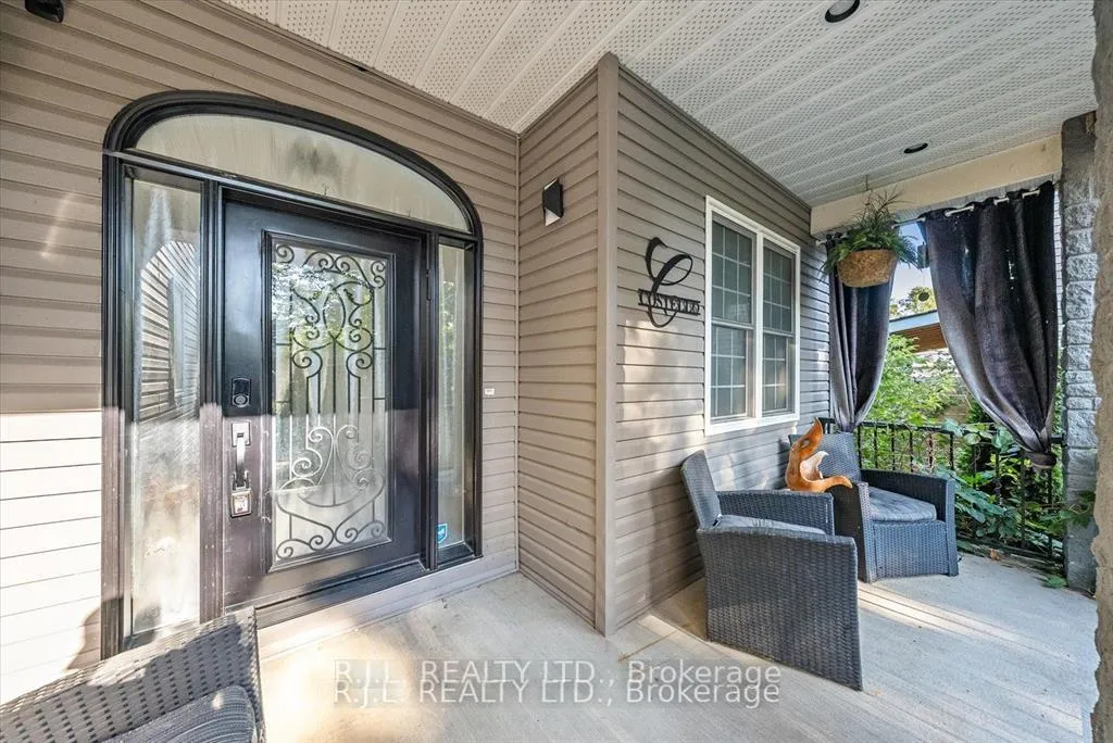 Photo 5 of 115 Beaver Street S, Clarington, Newcastle — HOMEH