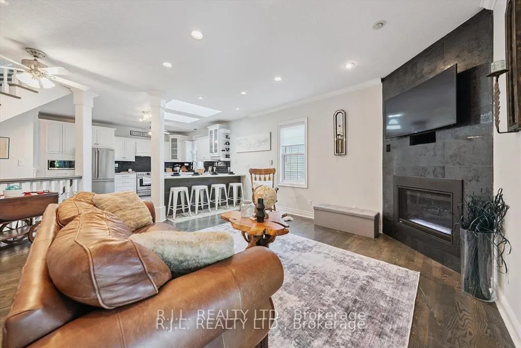 Photo 12 of 115 Beaver Street S, Clarington, Newcastle — HOMEH