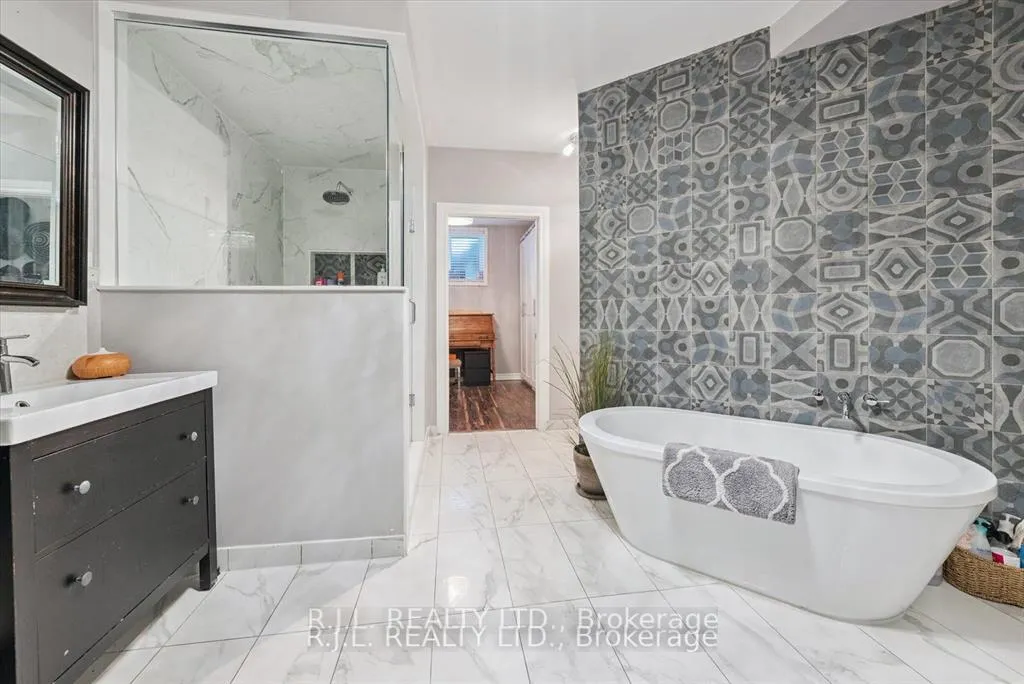 Photo 35 of 115 Beaver Street S, Clarington, Newcastle — HOMEH