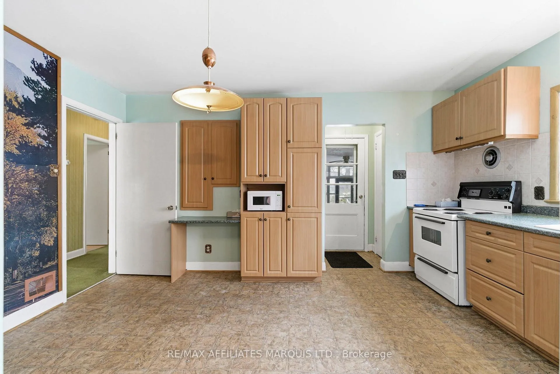 Photo 8 of 217 Pescod Avenue, Cornwall — HOMEH