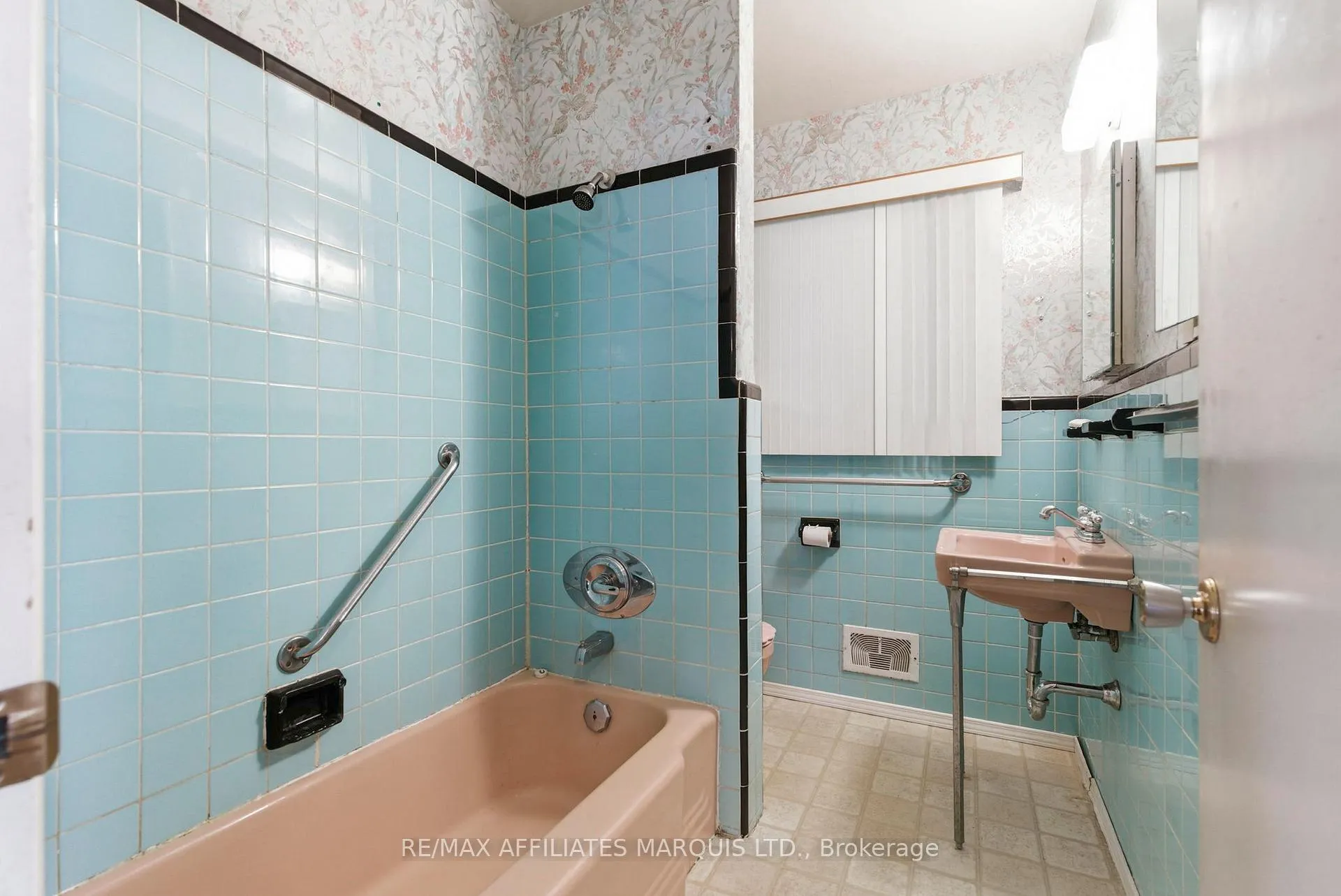 Photo 11 of 217 Pescod Avenue, Cornwall — HOMEH